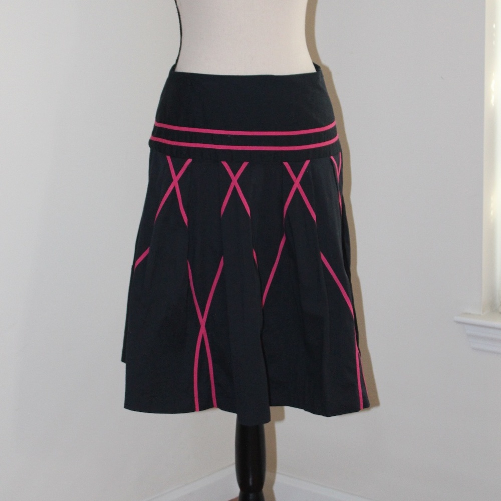 Persaman  New York , skirt  size 4......        C4